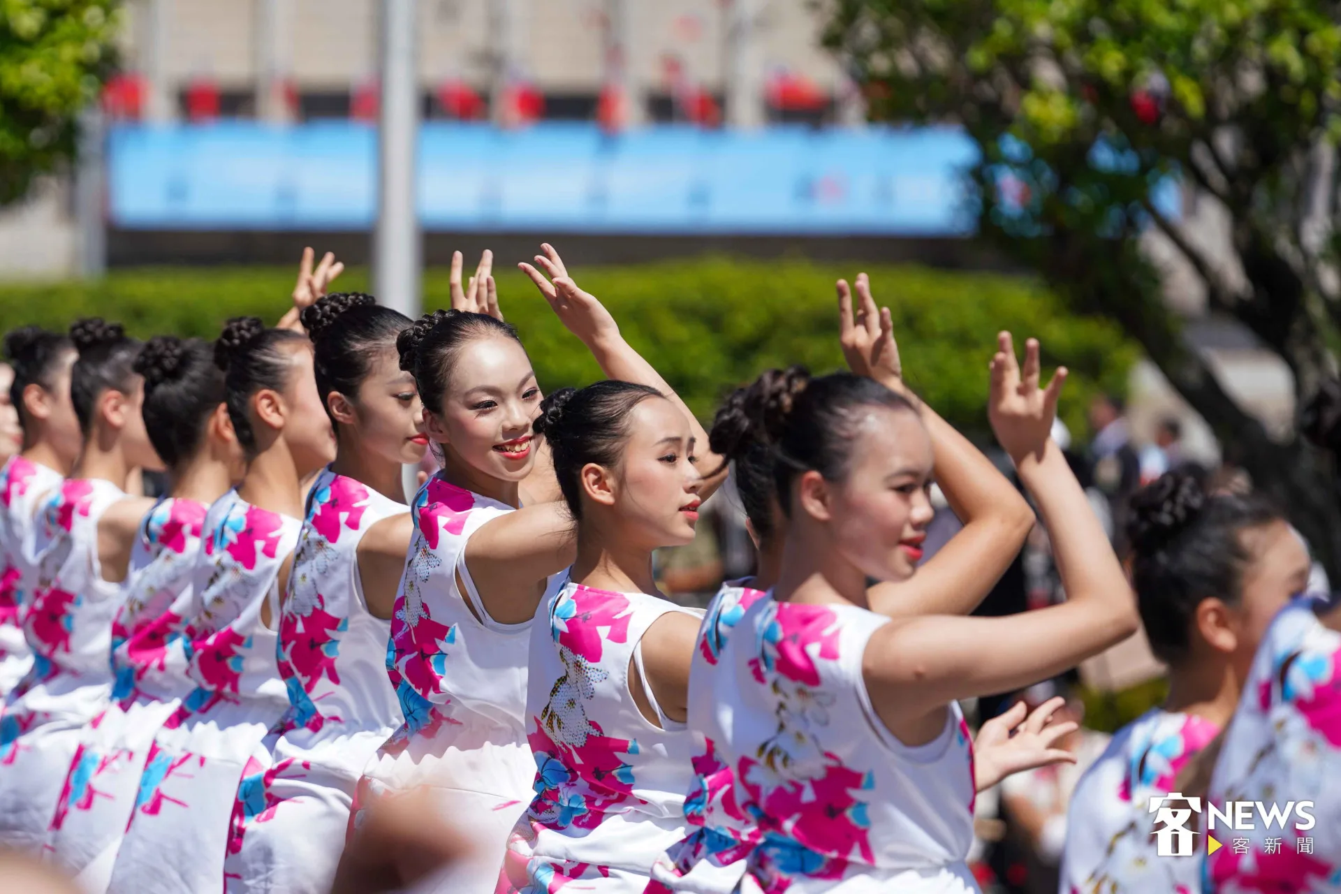 客家委員會「臺灣細妹　放勢行」演出。李台源攝