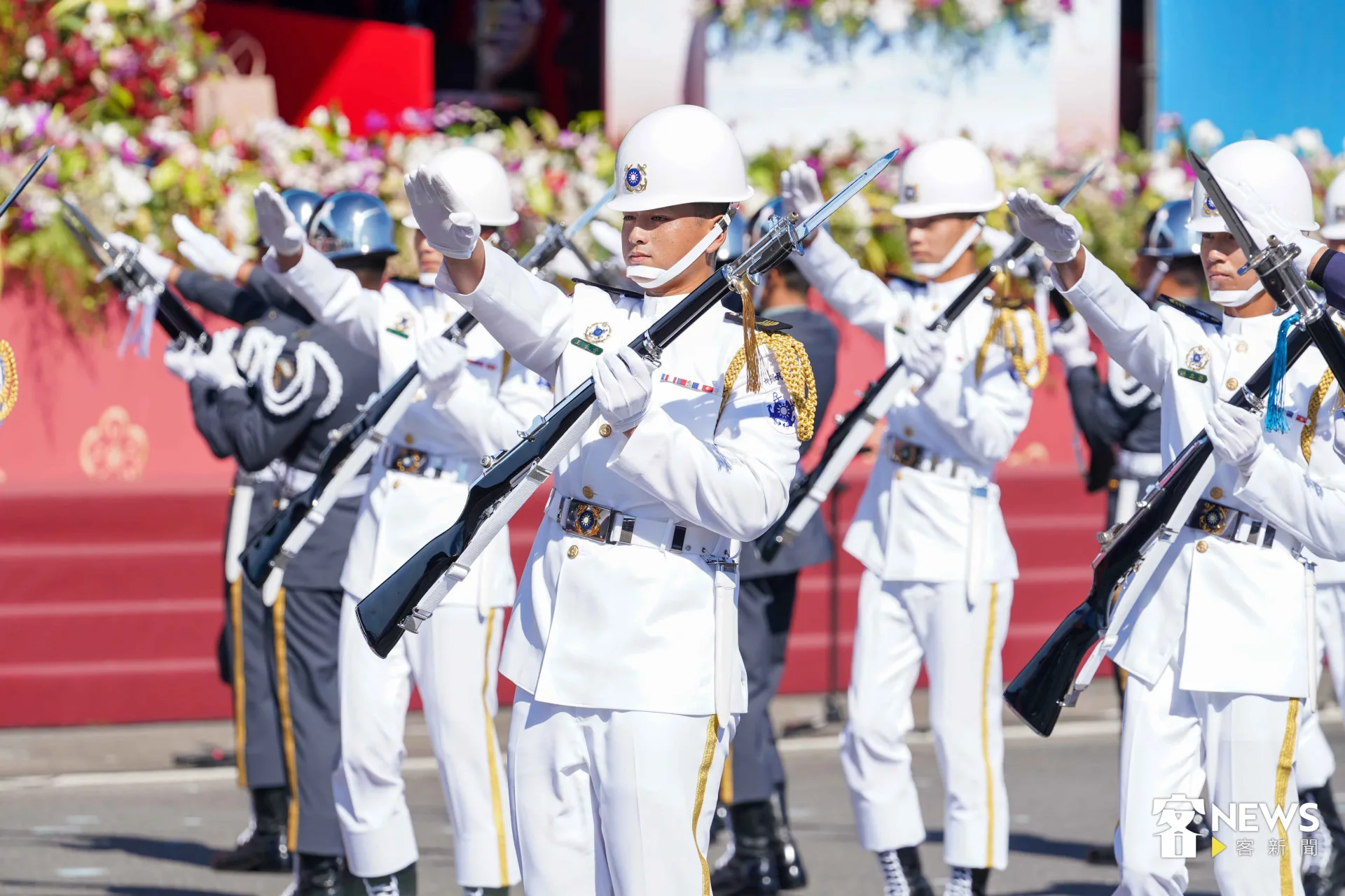 國防部聯合樂隊暨三軍儀隊在國慶大典演出。李宥妍攝