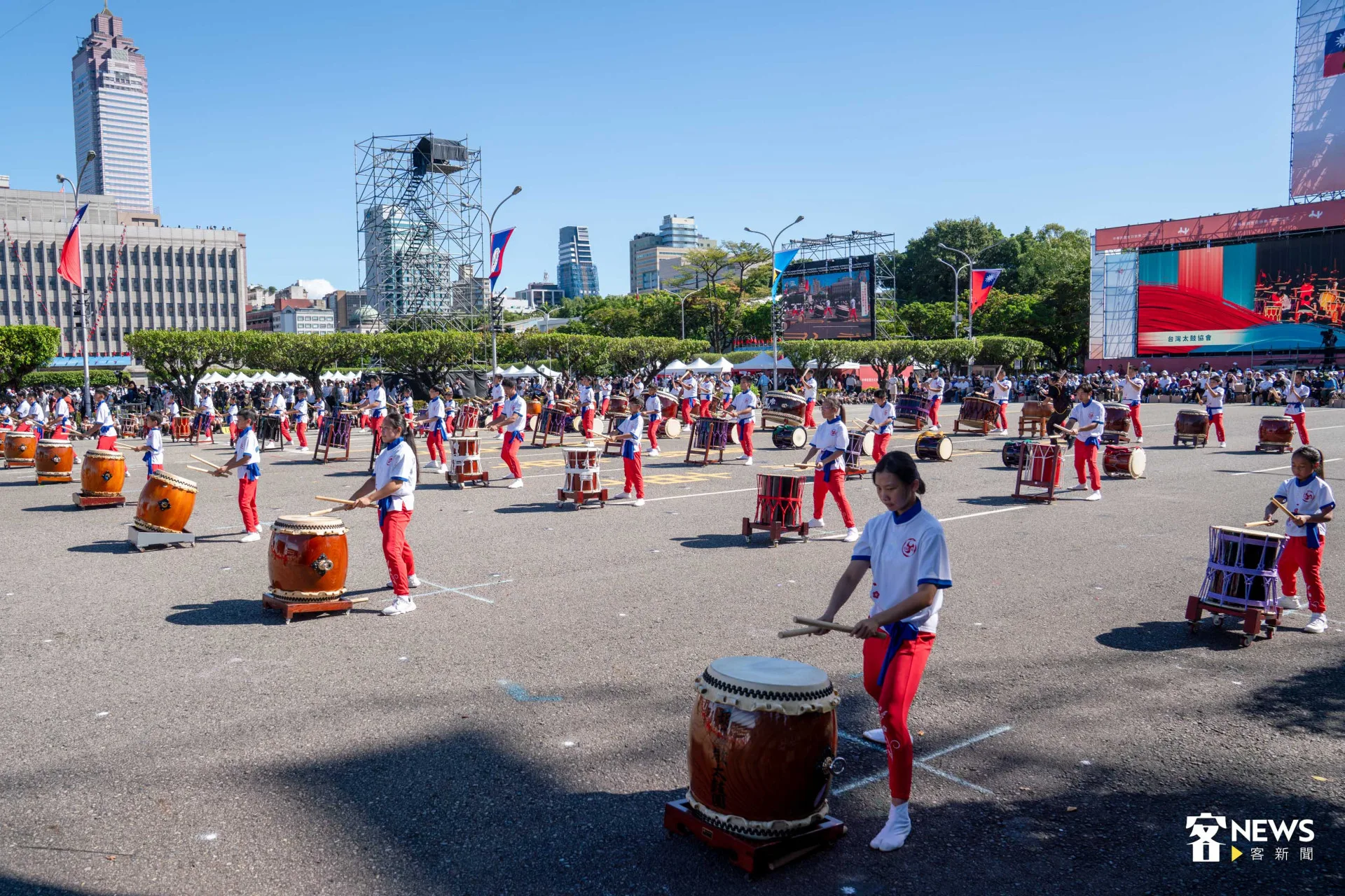 今年國慶大典以台灣太古協會太鼓演出打頭陣。范修語攝