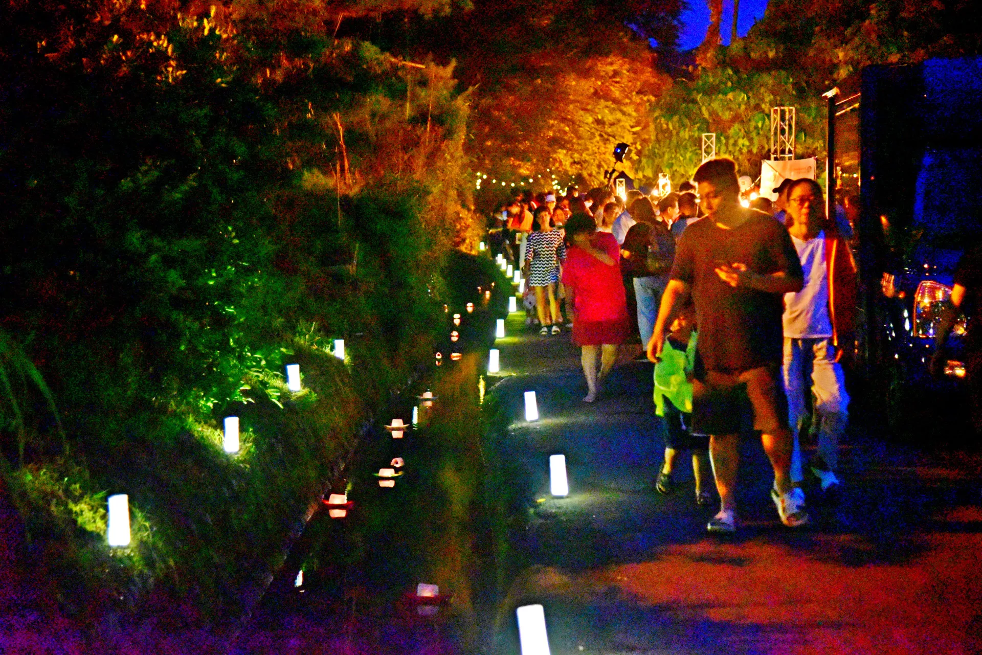 龍神山水祭最浪漫的五行祈福紙船施放活動。