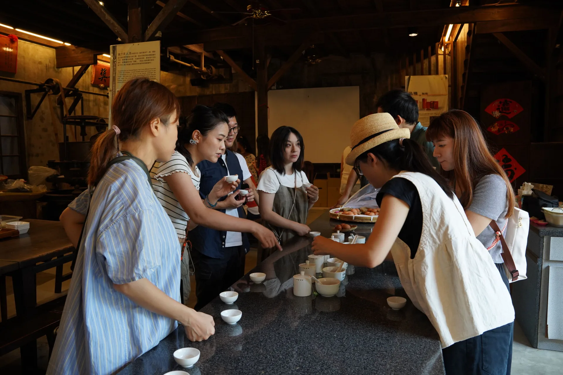 品茶活動。新竹縣政府提供