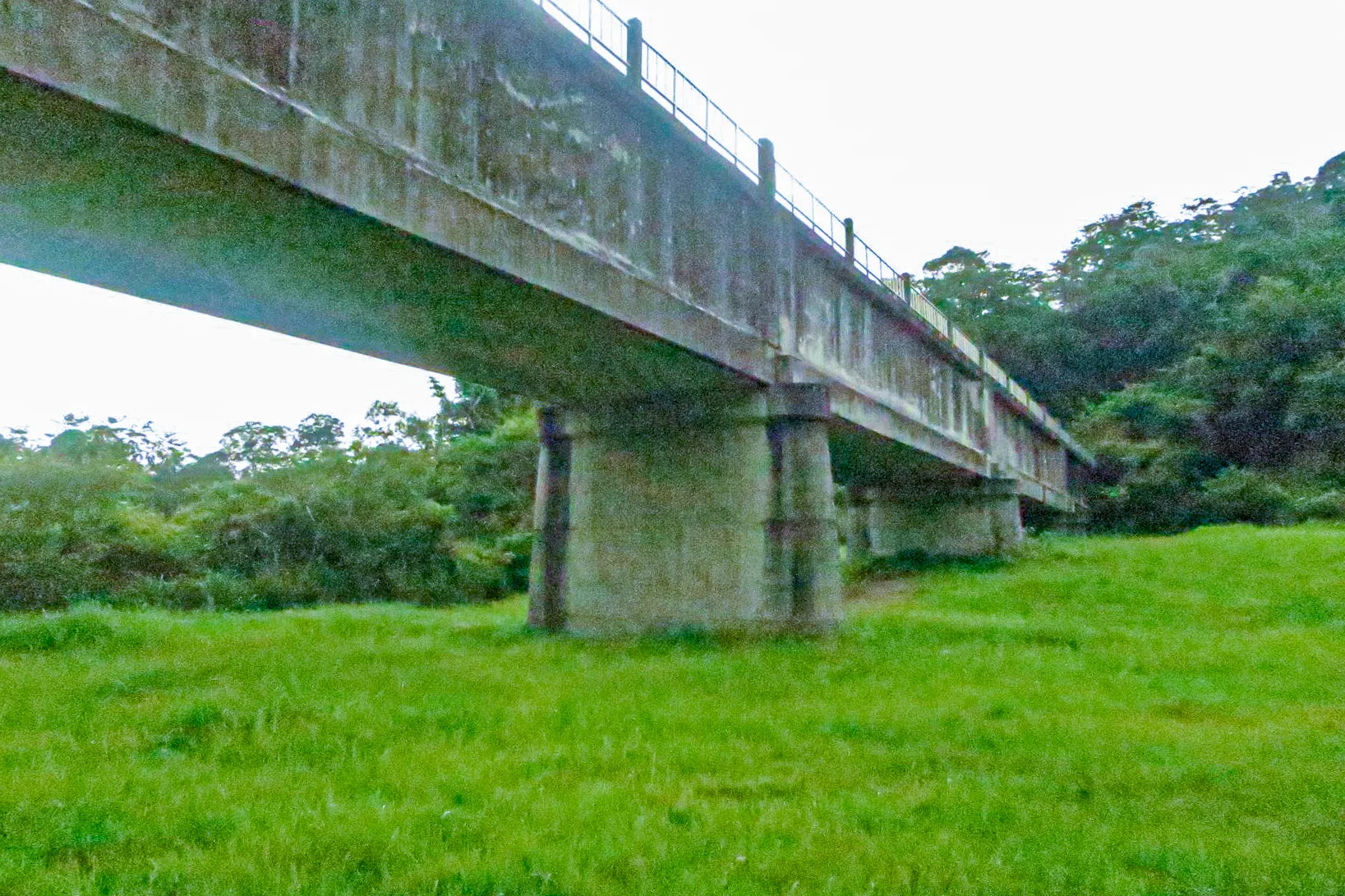 寶二水庫是離槽水庫，興建之初從竹東軟橋引外坪溪水，經過北埔的大湖村跟水磜村建多個方型明渠跟暗渠，引入寶二水庫。陳權欣攝