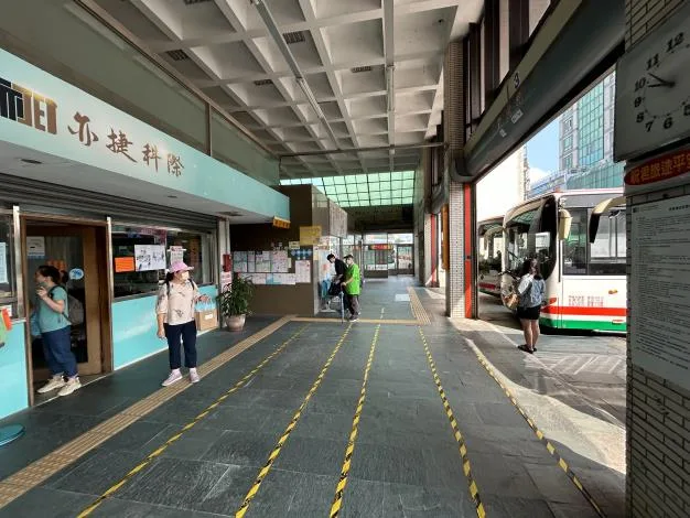 亦捷客運16日無預警停駛。苗縣府提供