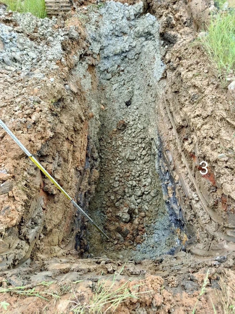 桃園市3處農地遭非法傾倒廢土。桃園地檢署提供