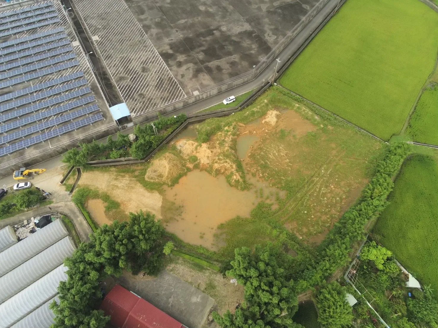 桃園市3處農地遭非法傾倒廢土。桃園地檢署提供