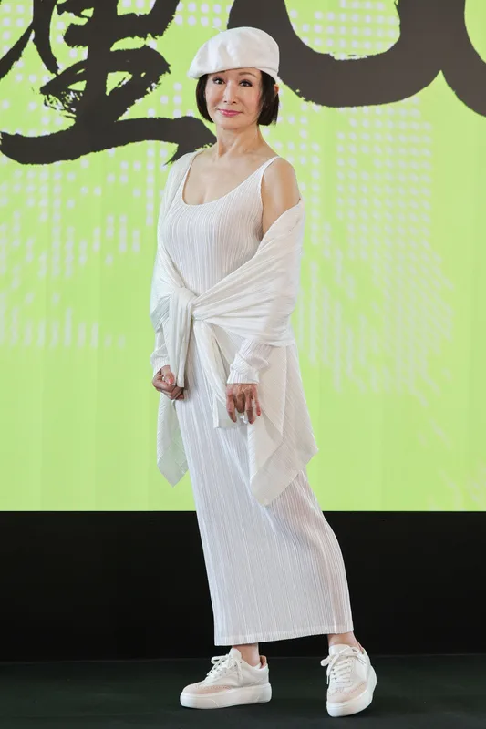 第60屆金鐘獎以「經典重現x新生力並行」為主題，邀請「一代女皇」藝人潘迎紫擔任頒獎嘉賓，圖為潘迎紫16日下午在台北與媒體見面。中央社