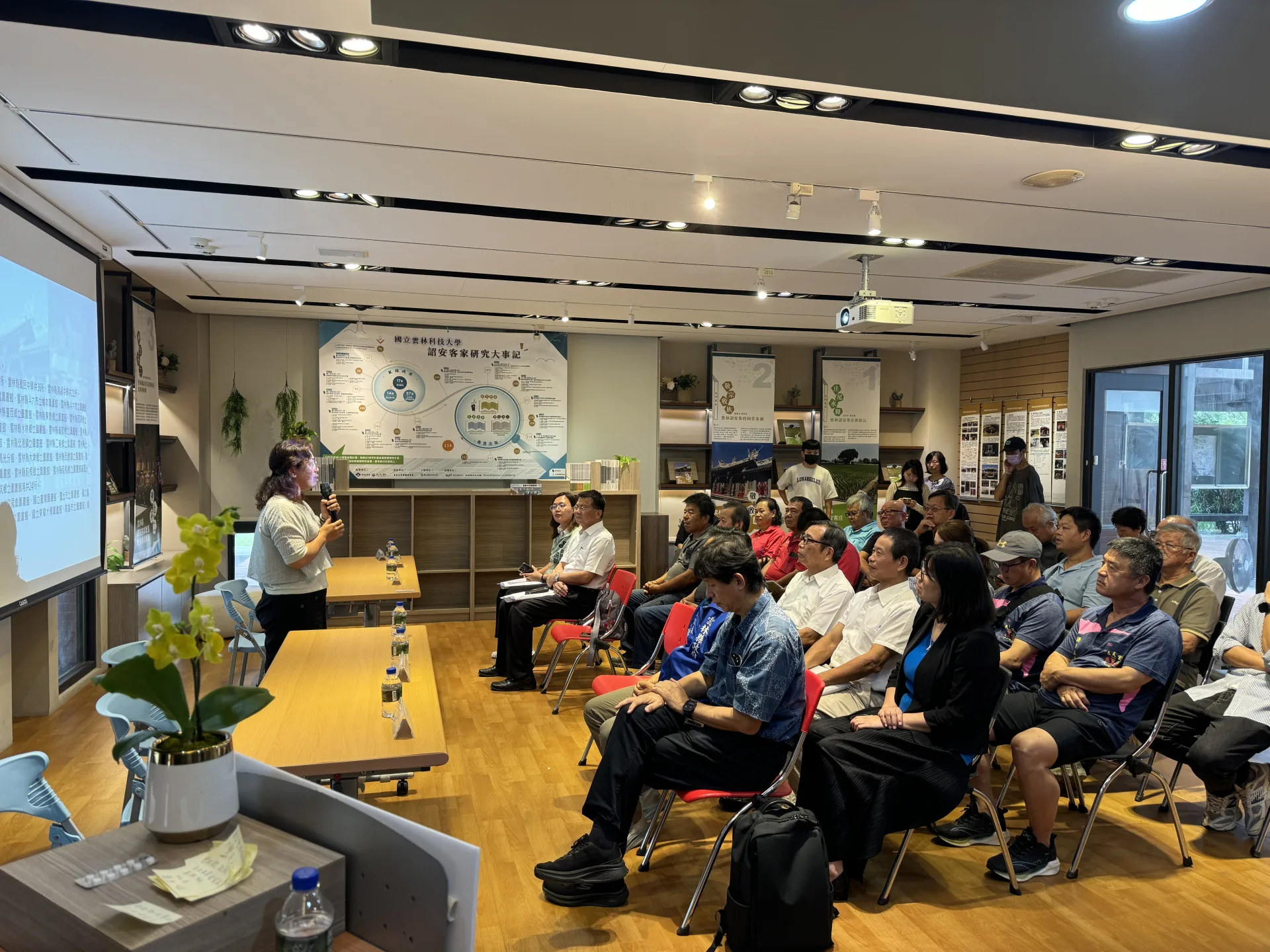 客家委員會客家文化發展中心組長陳美燕表示,新書讓「似閩是客」的詔安客故事被更多人看見,格外令人欣慰。國立雲林科技大學客家研究中心提供