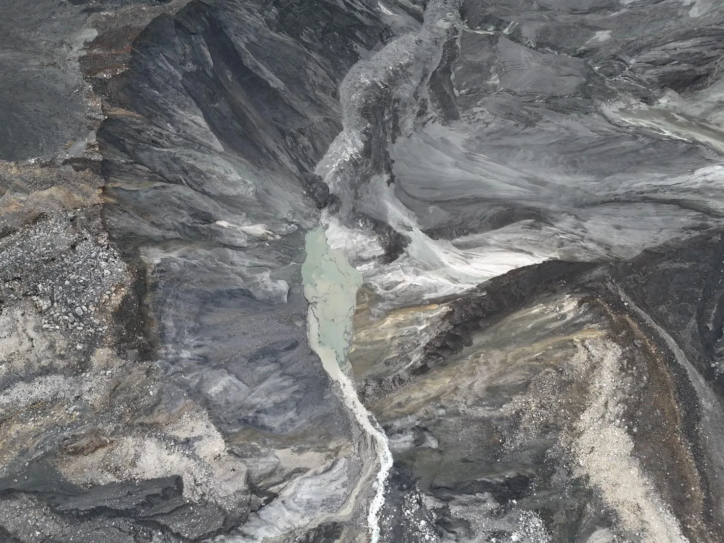 馬太鞍溪堰塞湖下游新增一個堰塞湖，預估24小時內溢流。