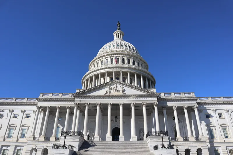 美國聯邦參議院外交委員會22日口頭表決通過17項法案，其中4項涉及台灣。圖為美國國會大廈。中央社