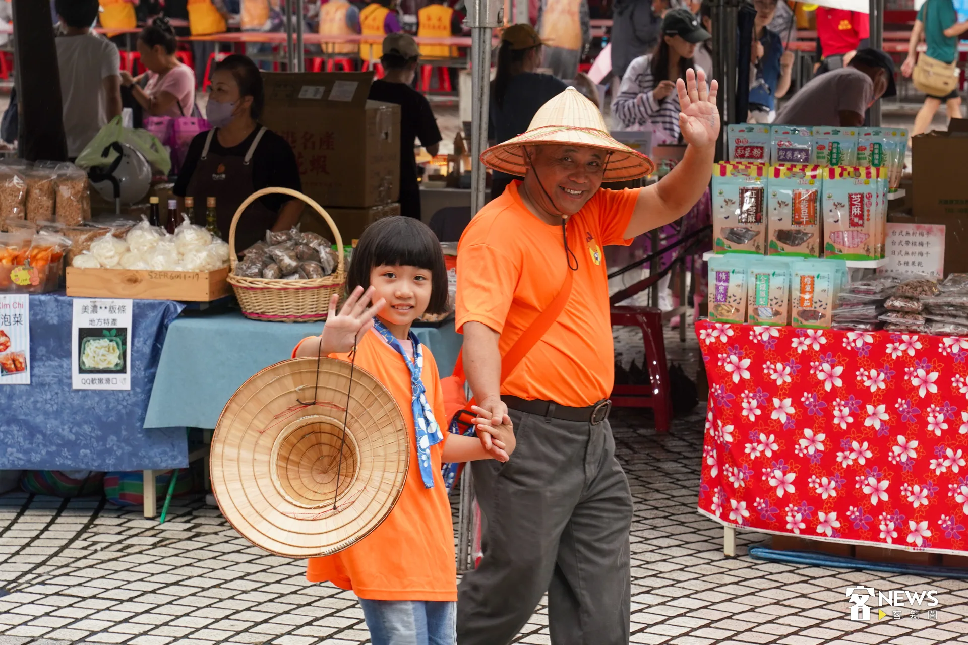 遶境陣勢磅礡、氣氛熱烈,於10點許抵達兩廳院後舉行「安座大典」。洪藝晅攝