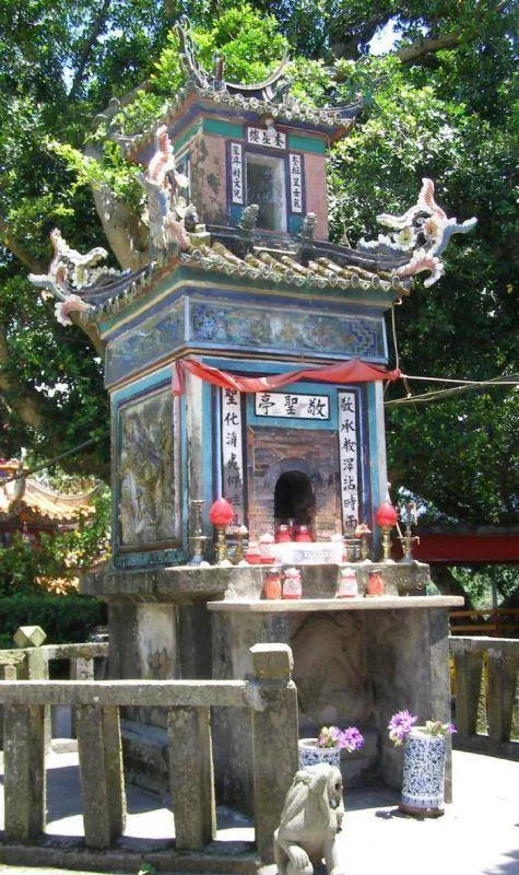 北埔、峨眉、寶山三鄉古稱大隘三鄉真是人文薈萃，在一百年前就有倉頡「制字先師」之神牌被供奉於鄉境廟中，三鄉鄉民真可以引以為傲！陳權欣攝