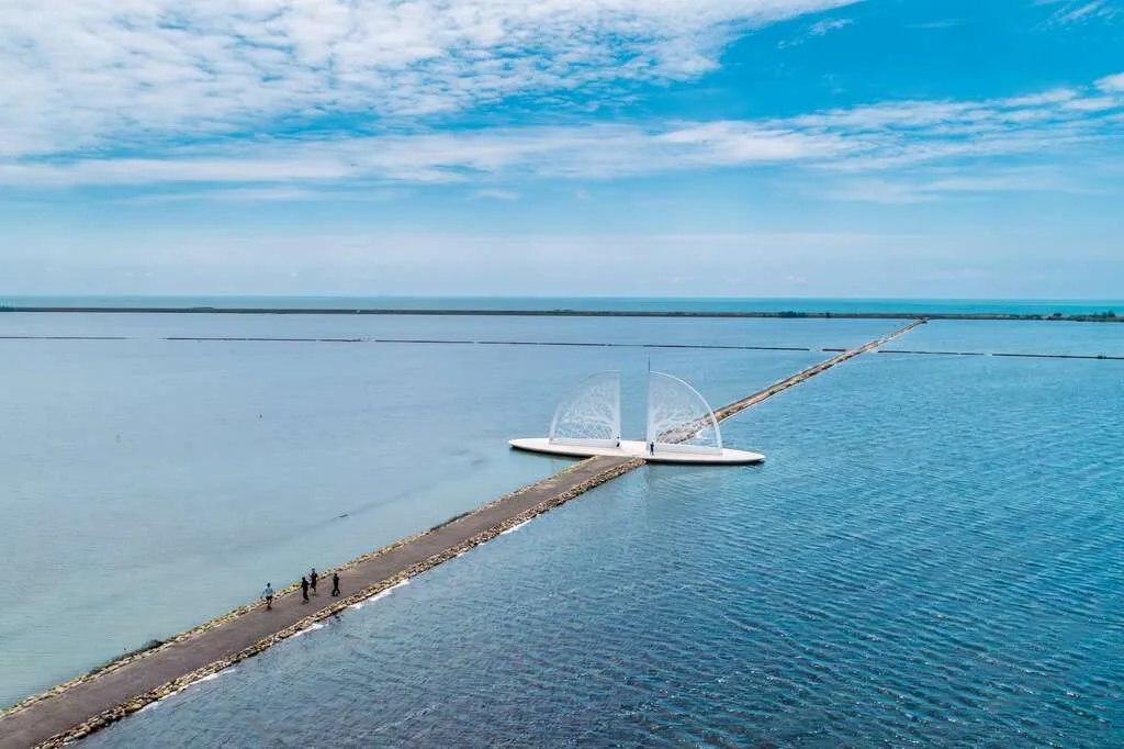 台南將軍區海面景觀。台南市政府提供