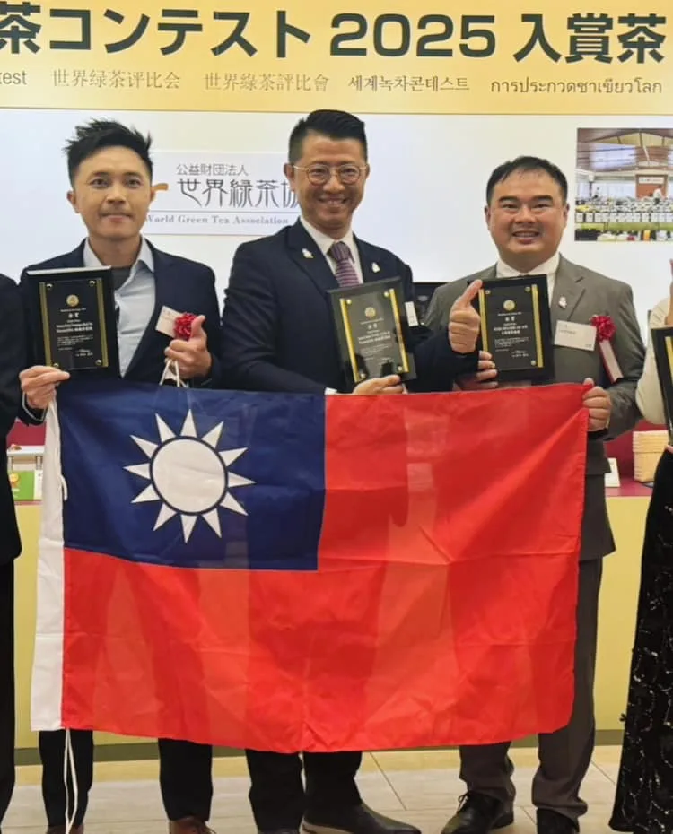 福爾摩茶在日本世界茶評比會,創下賽會19年來台灣首次獲即飲類最高金賞獎紀錄。翻攝自福爾摩茶-FormoCha FB