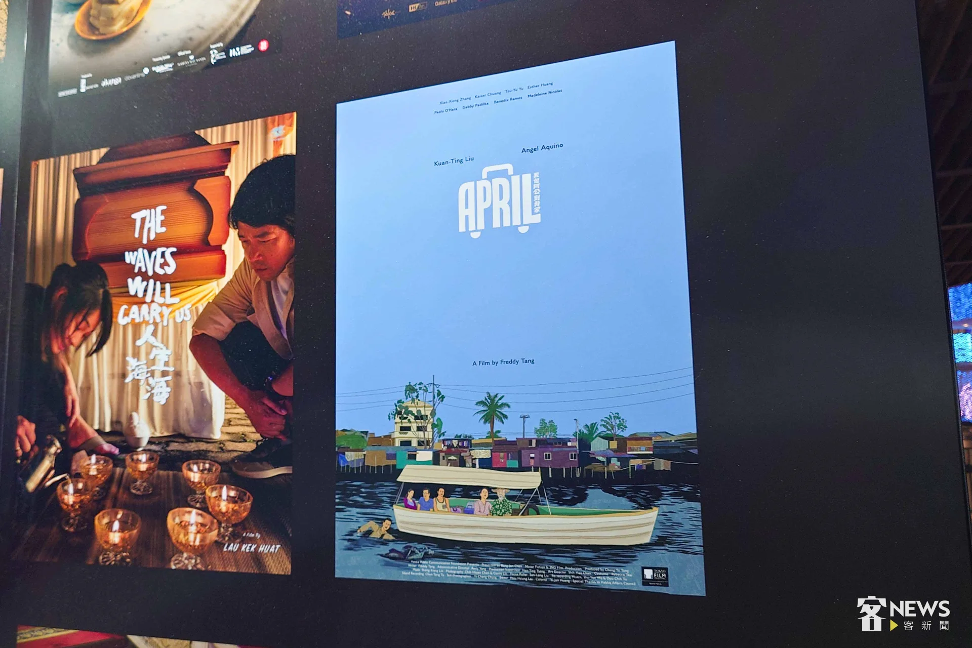 《丟包阿公到我家》電影海報在日本有樂町展出。李台源攝