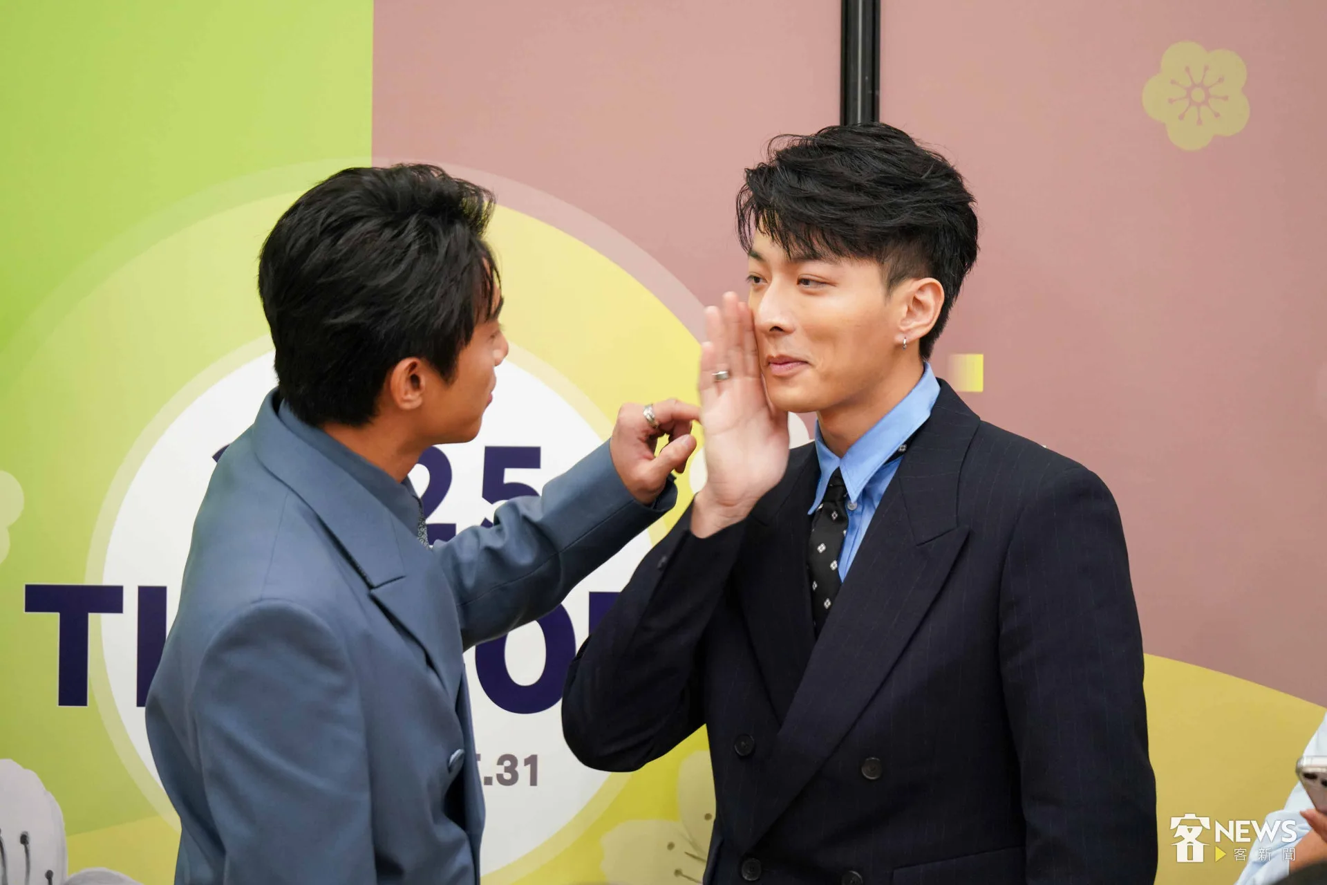 初孟軒與鍾岳軒在活動中展現親密互動。李台源攝