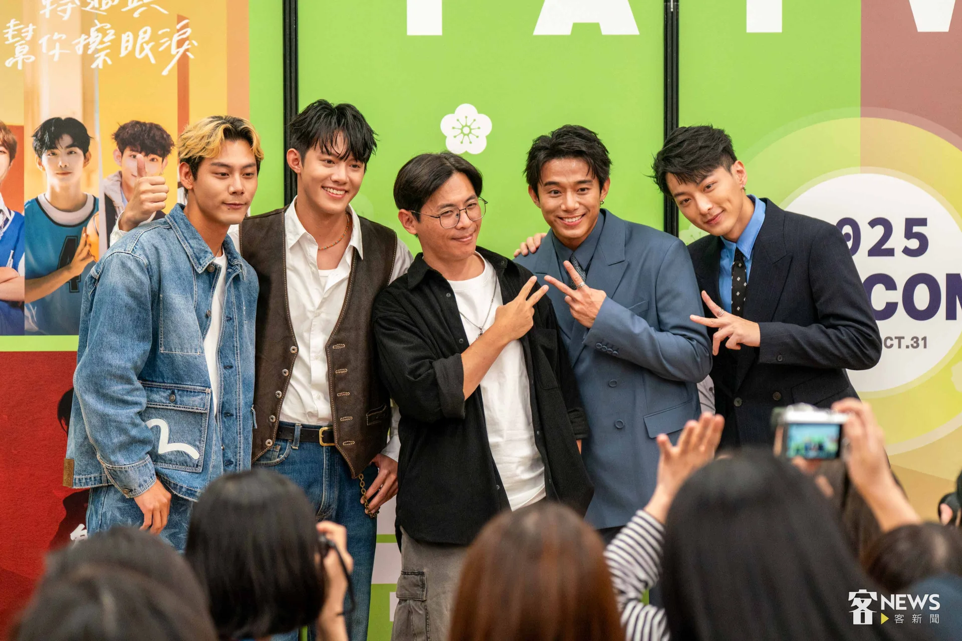 台劇《向流星許願的我們》演員團隊在東京國際影視市場展台灣日活動宣傳新戲。李台源攝