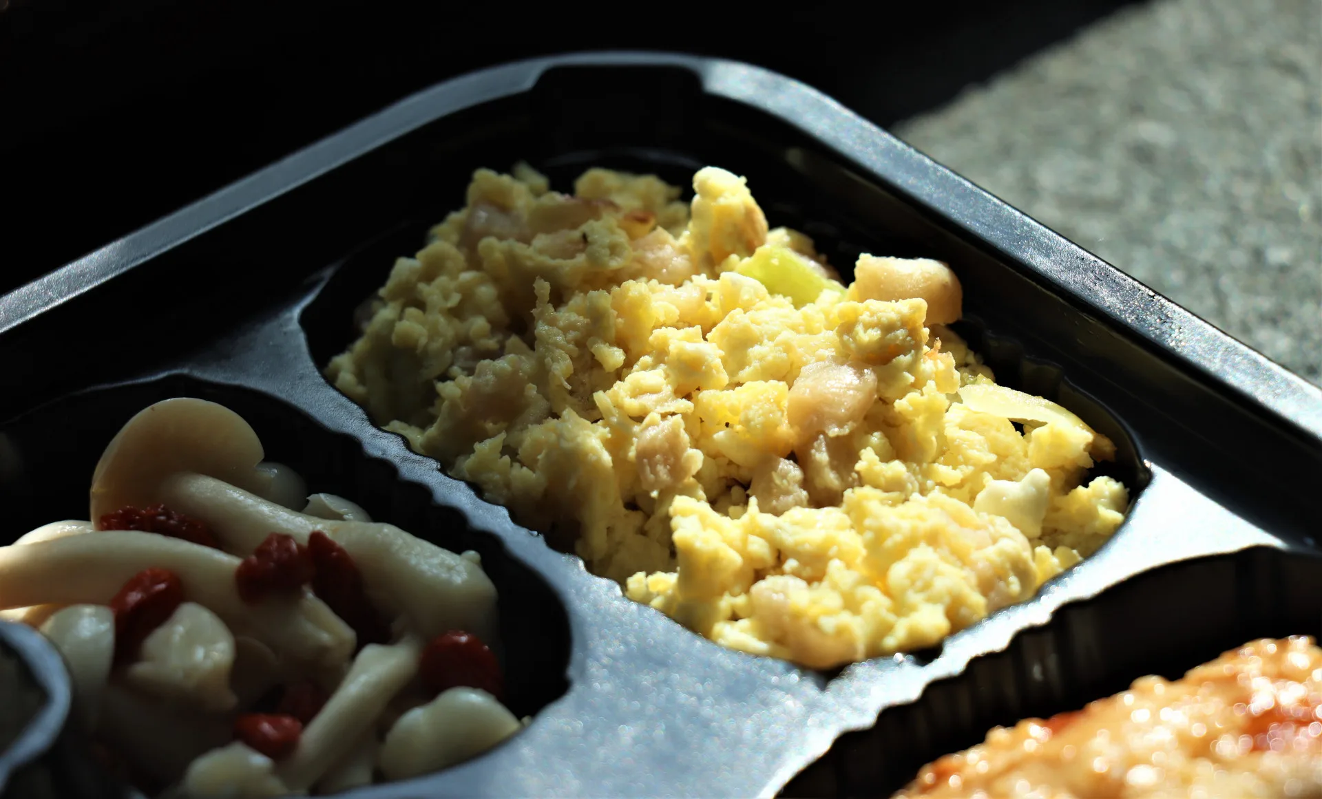 台鐵推出菸廠尋味便當,10月31日到11月16日限量販售。台鐵提供