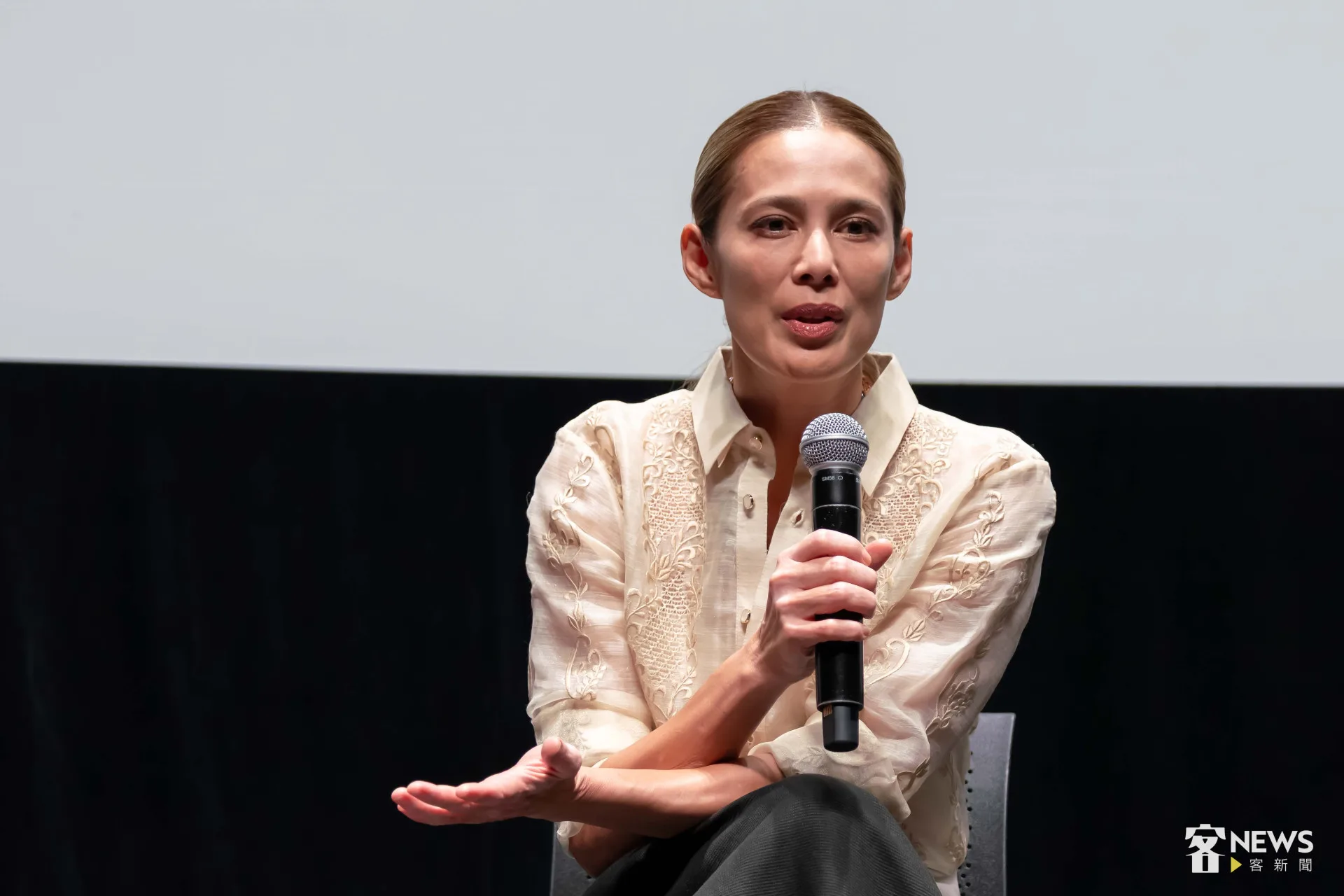 艾奎諾看完電影後直呼相當感動，這是她第一次看到完整的電影，因為拍攝過程中，只有拿到自己戲份的劇本。李台源攝