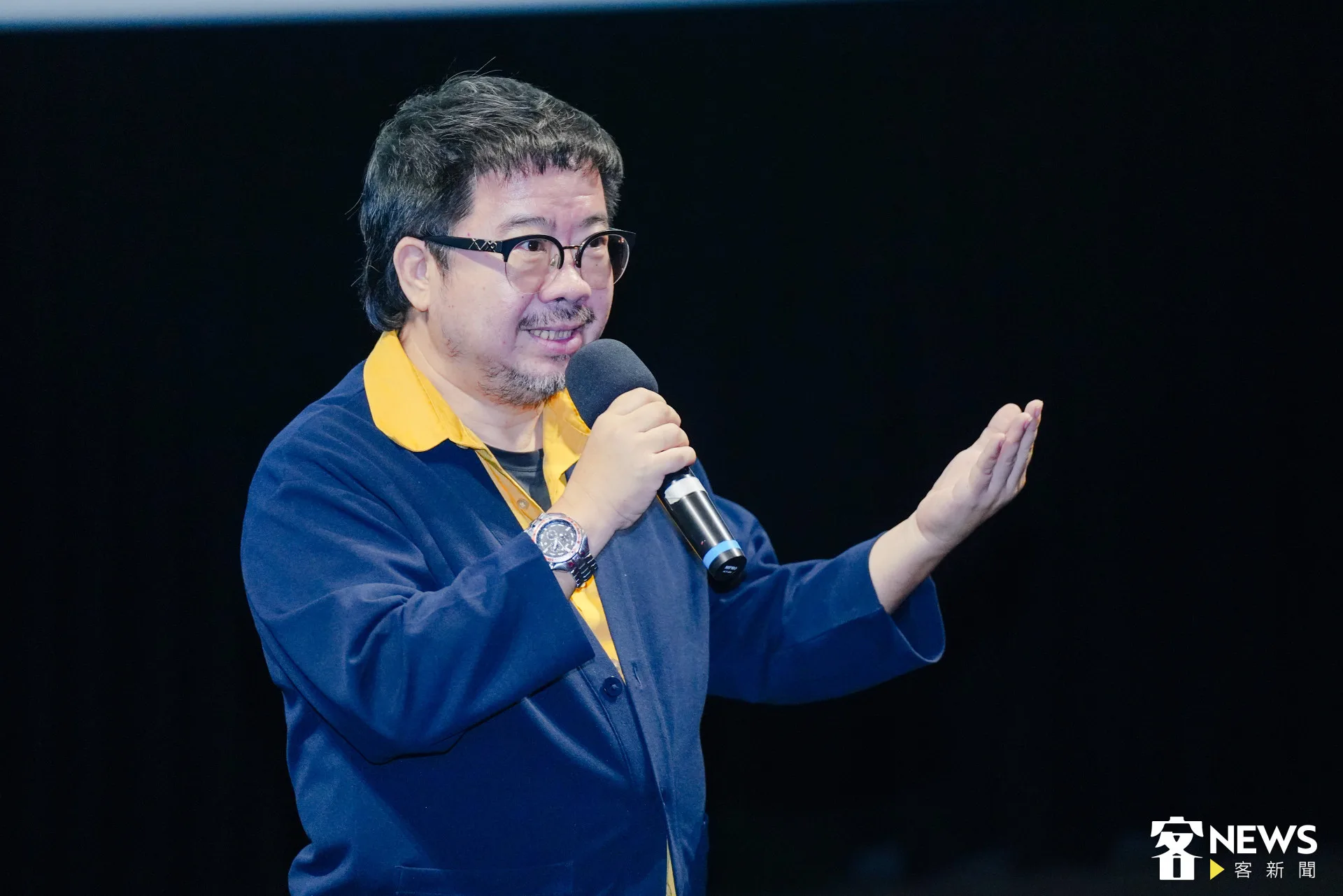 國影中心董事長褚銘仁謝謝客傳會，不僅讓電影重新數位化，也促進客語和文化的復興。朱愷元攝