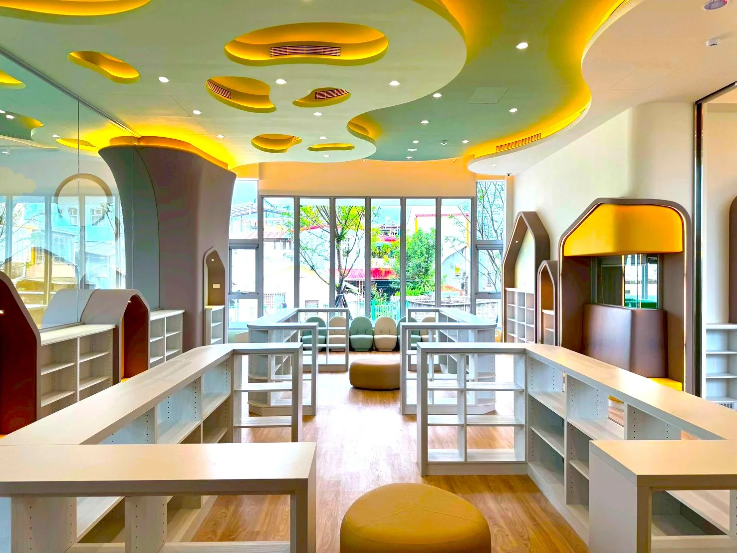 許良宇圖書館打造全齡化、節能智慧及安全友善的閱讀環境。客委會提供