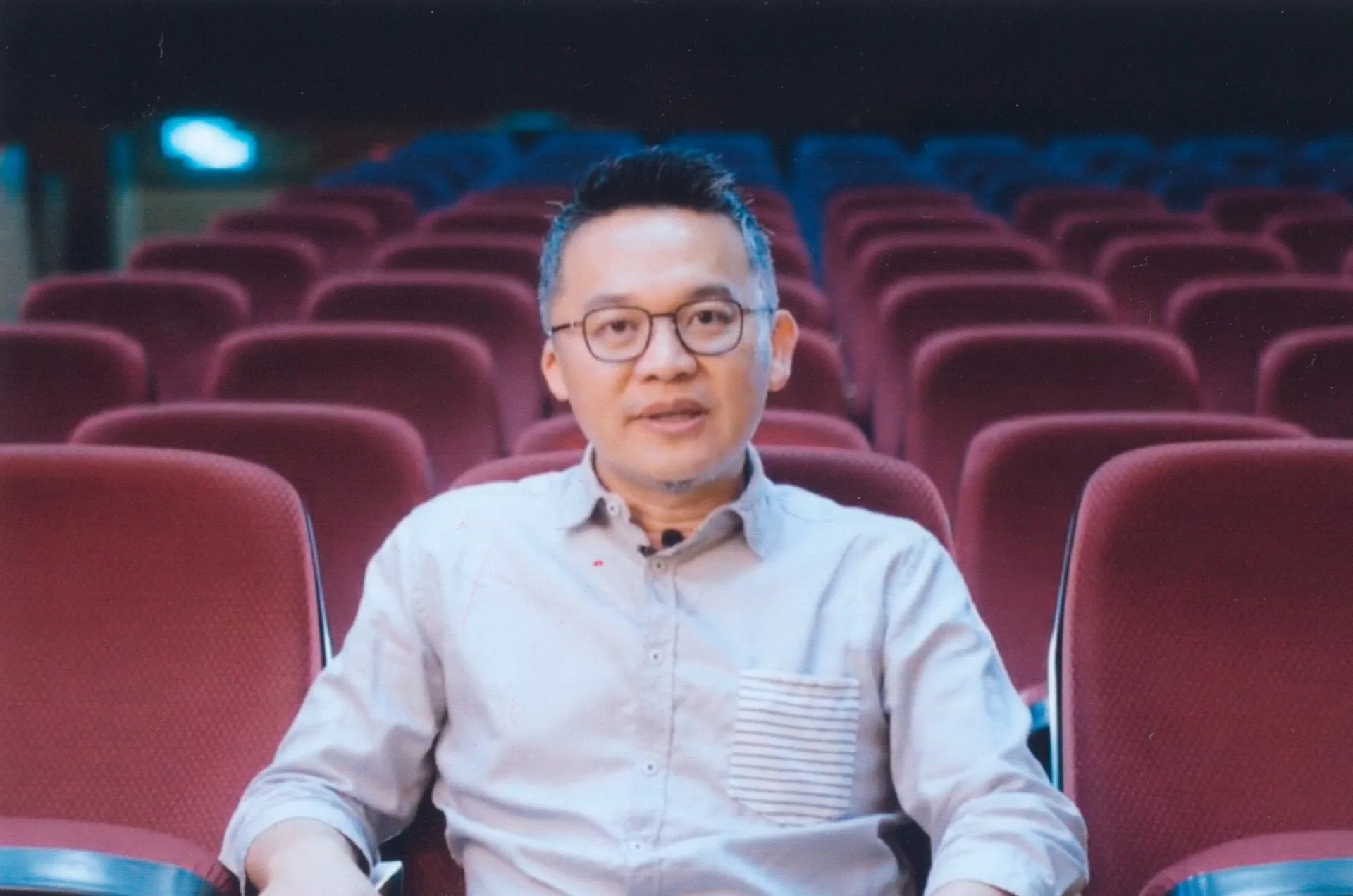 鍾鎮城獲得客家貢獻獎研究發展類獎。客家委員會提供