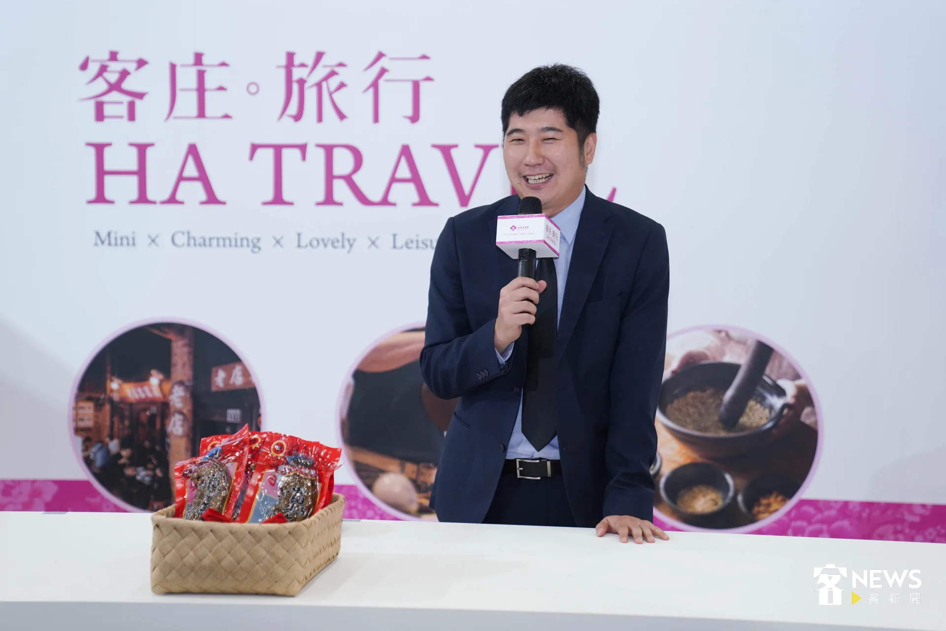 客委會副主委出席客家主題館開幕,提到豬肉也是客庄重要食材,近日豬肉解封,鄉親可多多食用。范修語攝