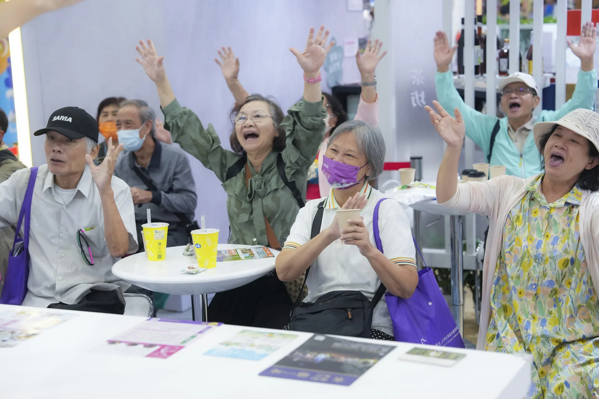 客家館舉辦多場舞台活動與互動體驗,讓民眾深刻感受客庄的熱情與活力。