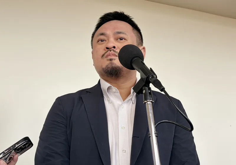 勞動部長洪申翰12日在立法院表示,鬆綁外籍幫傭政策仍在評估中,最重要的是政策上路後能減輕照顧者的負擔。中央社