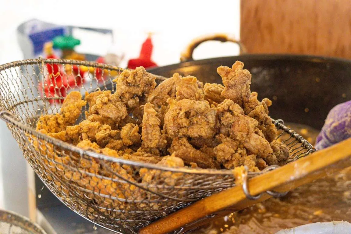 鹹酥雞是台灣深受海內外歡迎的國民美食。高雄觀光局提供