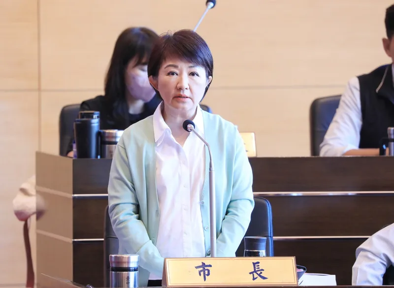 台中市議員今天(14日)建議由台糖公司蒸煮廚餘再分送豬場。台中市長盧秀燕回應,禁廚餘養豬是未來趨勢,將多方評估廚餘去化方式。中央社