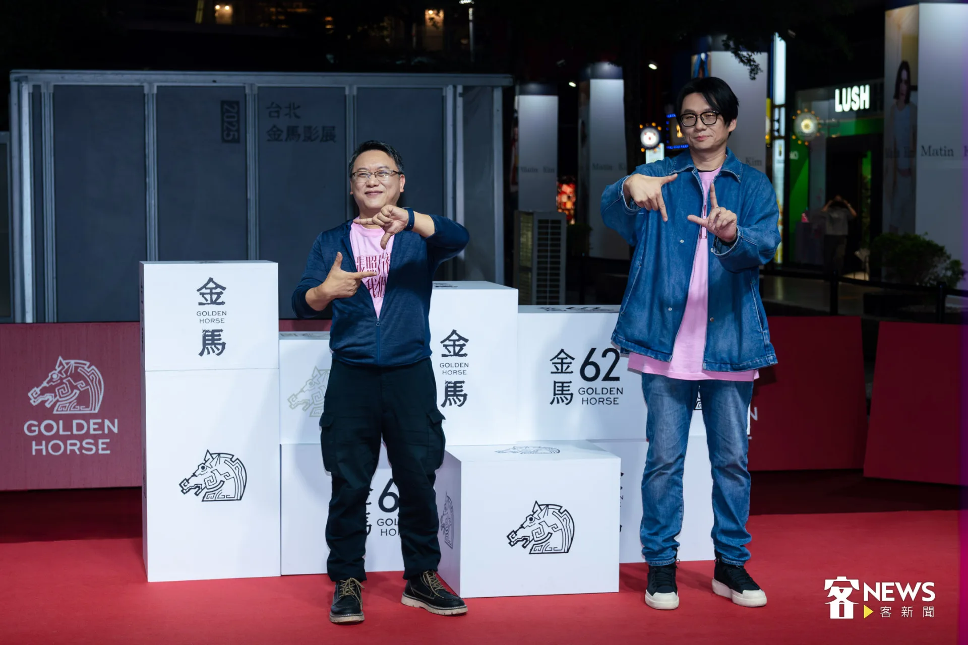 《那張照片裡的我們》，導演湯昇榮與鄭乃方親臨金馬影展紅毯。朱愷元攝