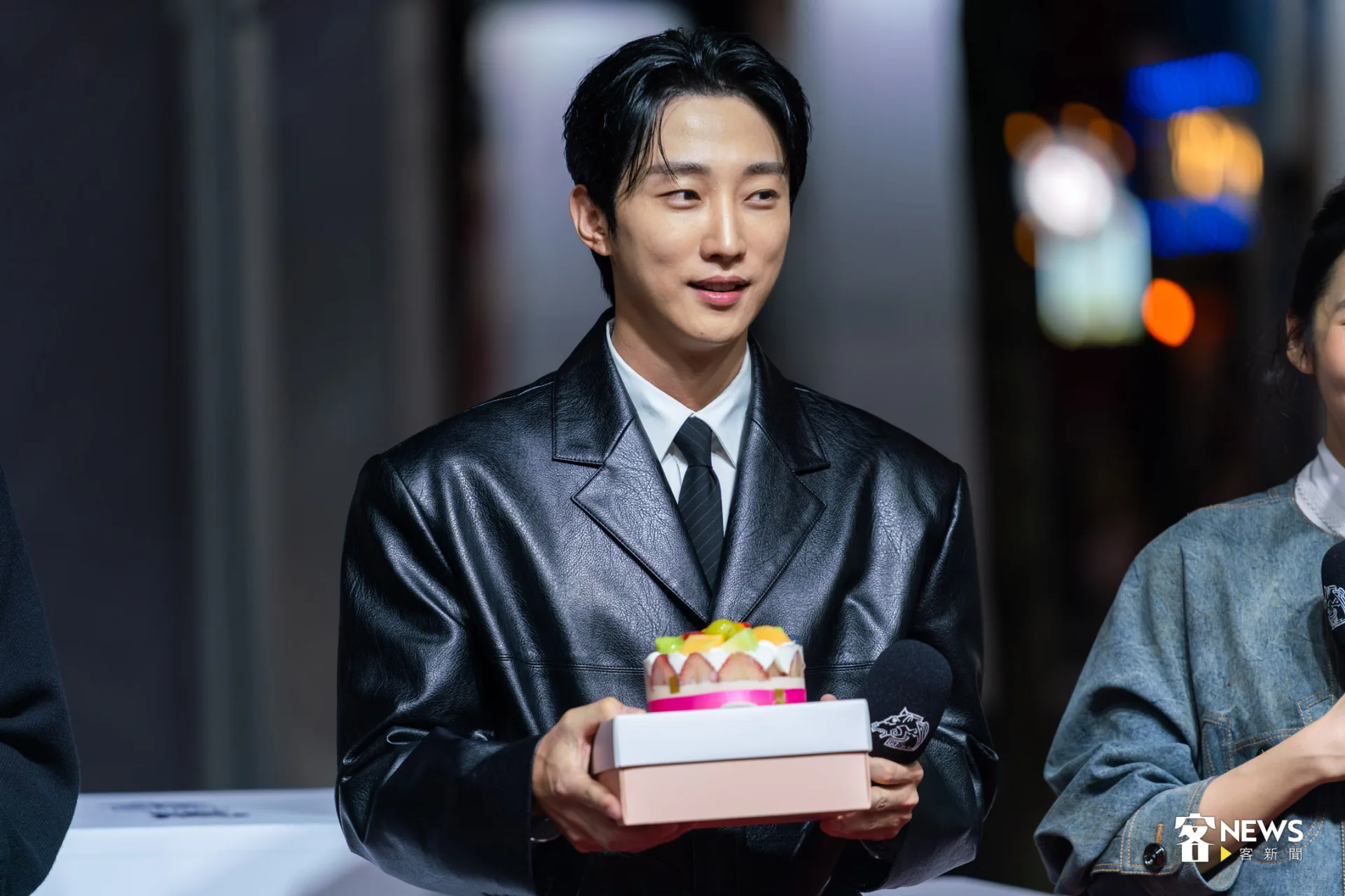 超人氣韓星振永為電影宣傳，特意來台參與金馬影展，明天恰逢他34歲生日，他許願「希望票房大賣」。朱愷元攝