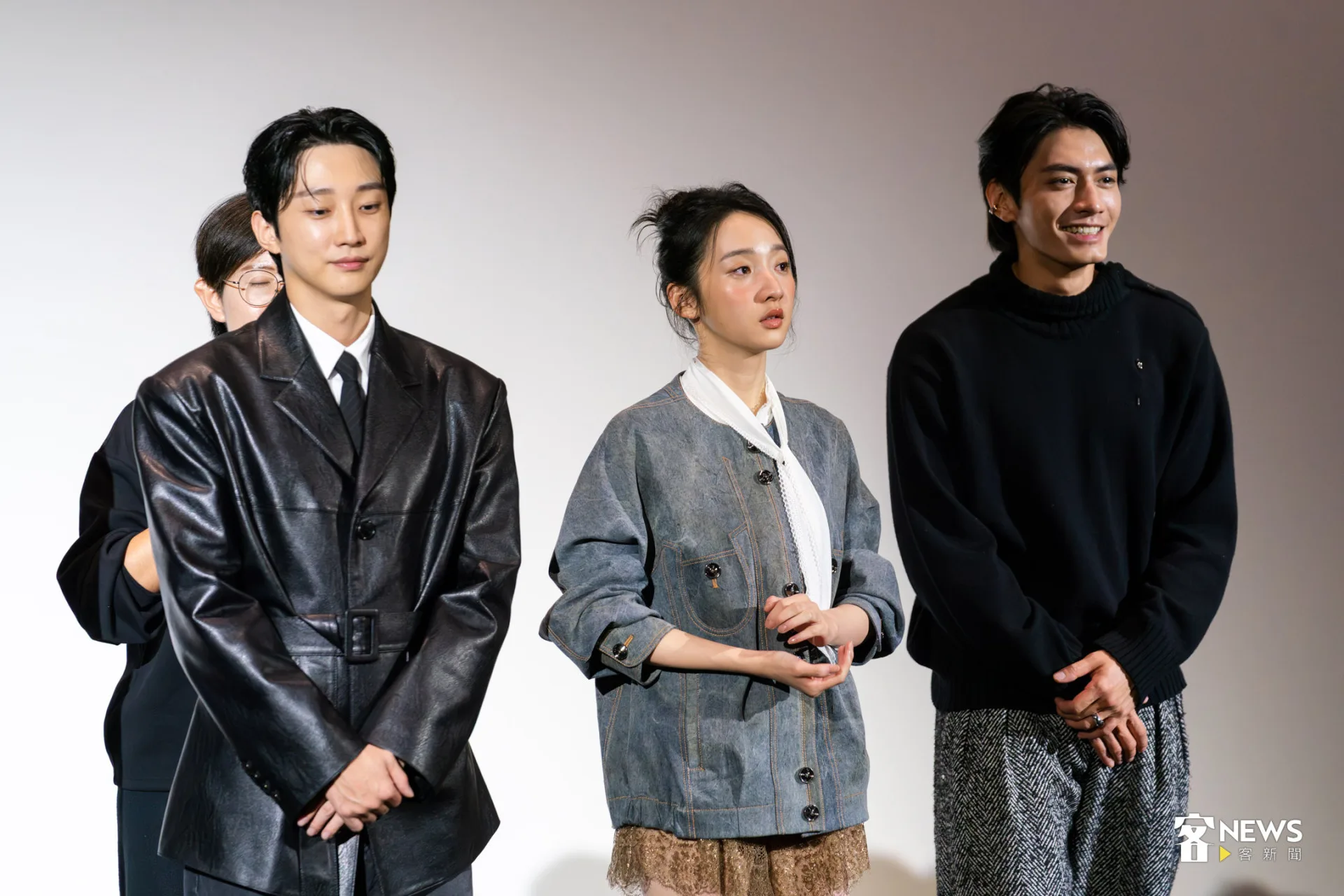 17日映後，宋柏緯（右）更是突如其來告白振永（左）。朱愷元攝