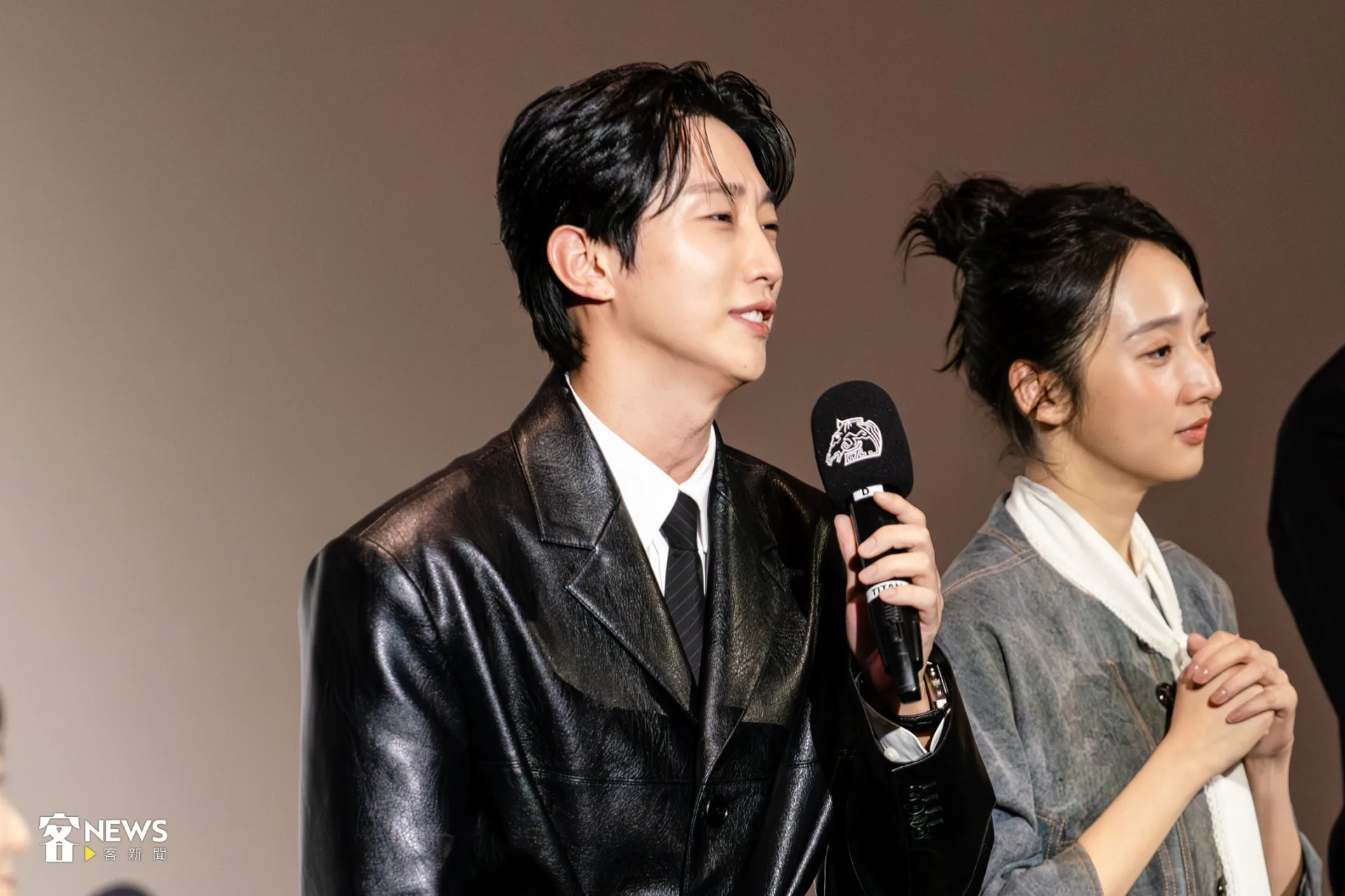 振永親身獻唱電影片尾曲。朱愷元攝