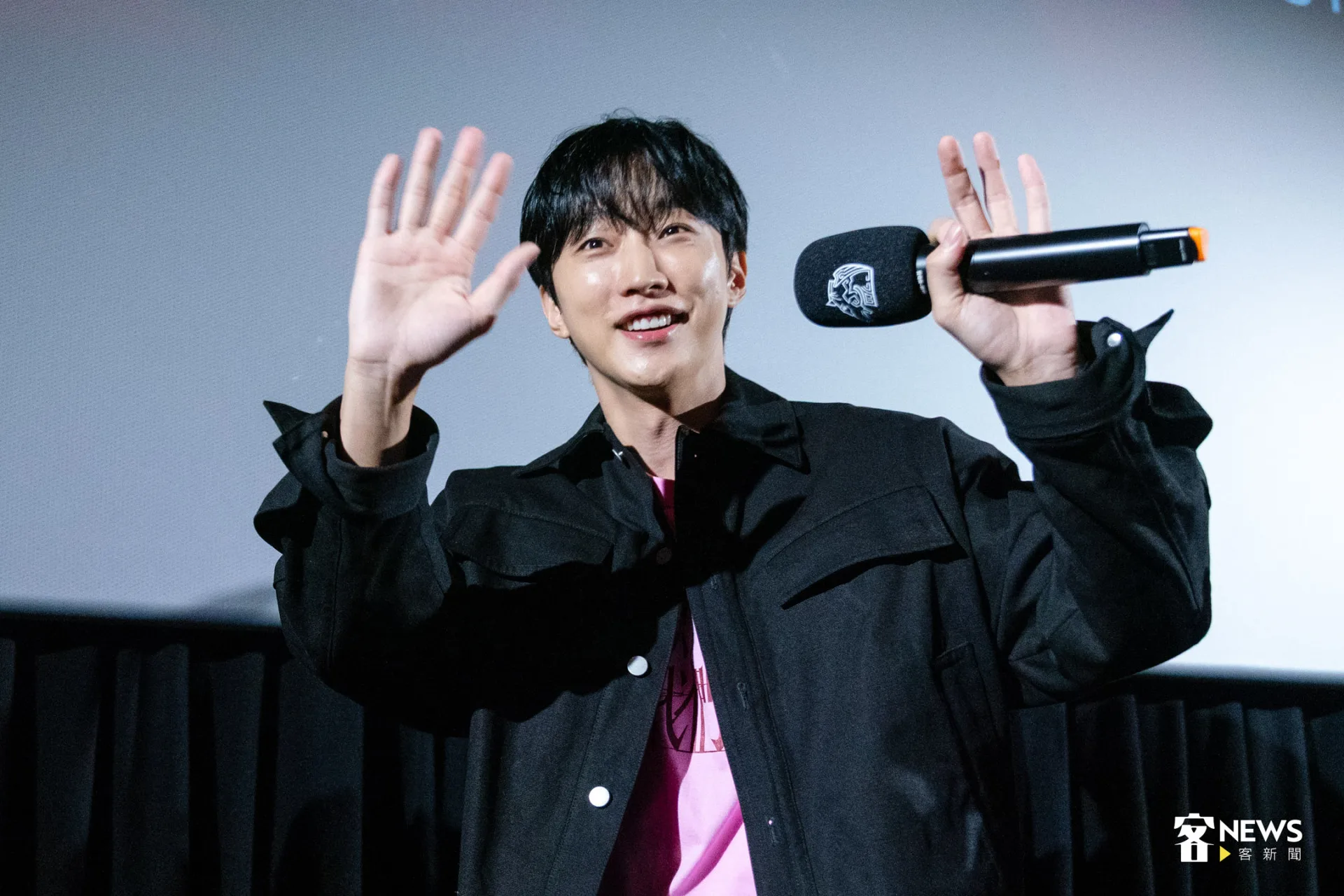 振永突然向觀眾提出生日願望。「希望大家願意幫忙投票,給我們五星好評。」朱愷元攝