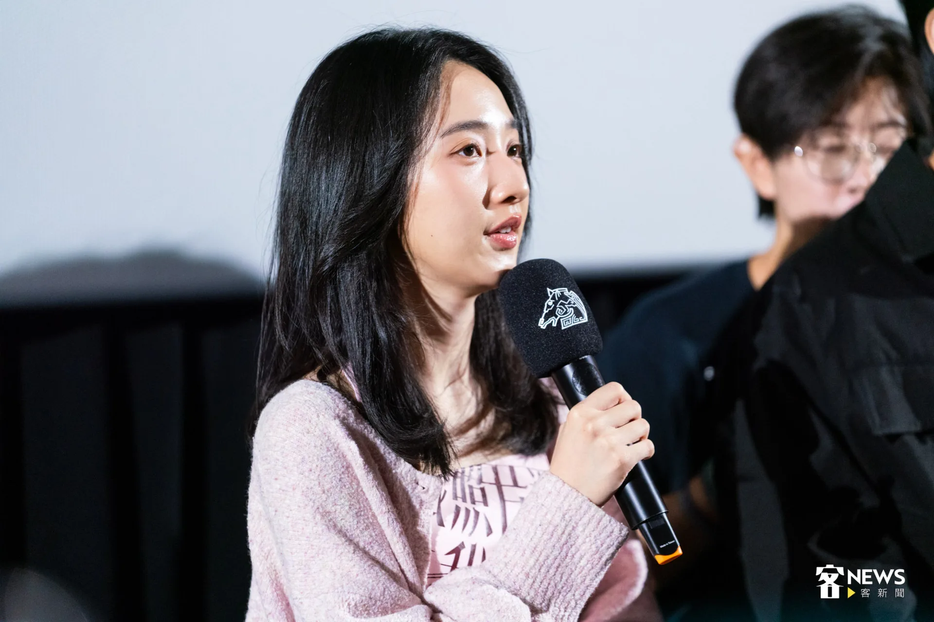 李沐提到自己的父親也是1977年代的人,因此下定決心接下這部電影。朱愷元攝