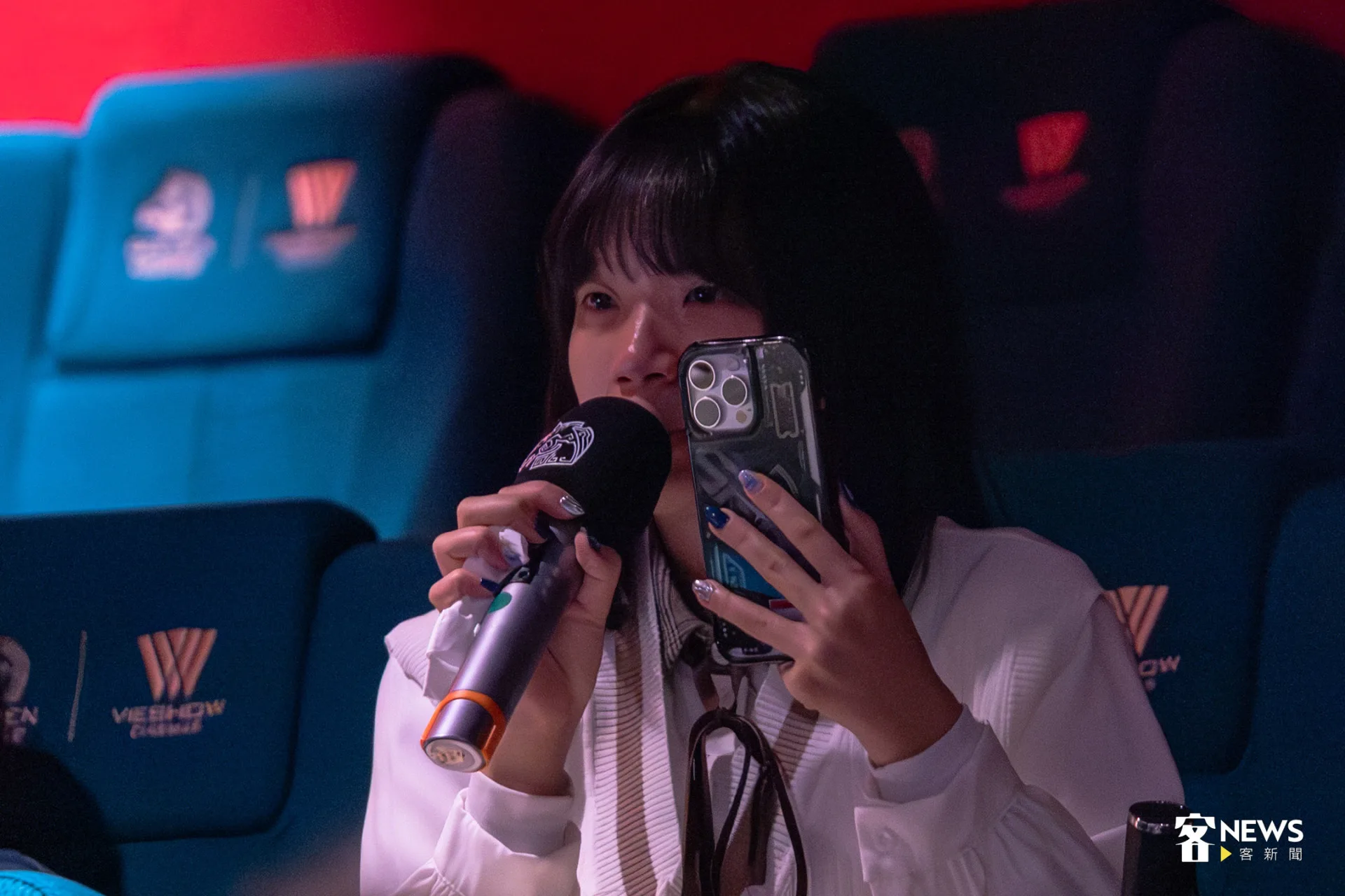 現場觀眾提問時感動落淚。朱愷元攝