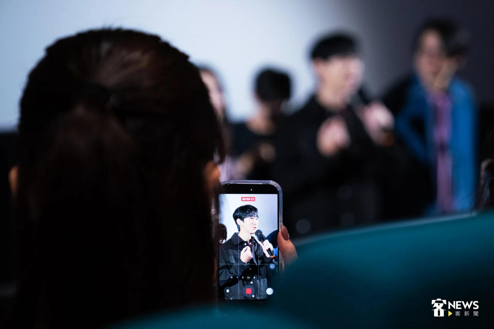 振永也分享,他在台灣劇組與演員交流時無法只用韓文,仍會混用中文、肢體語言。朱愷元攝