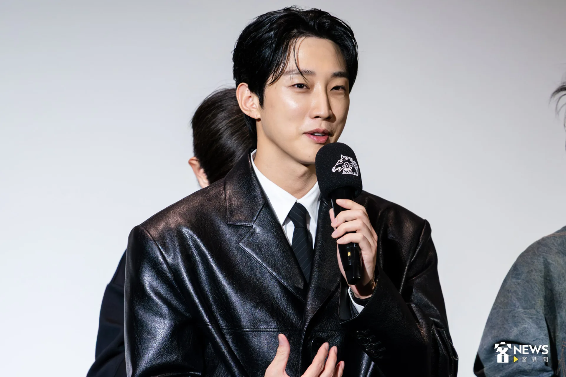 首次來台拍片的韓星振永說：「是非常棒的經驗，能和這麼棒的導演、演員一起工作非常榮幸。」朱愷元攝