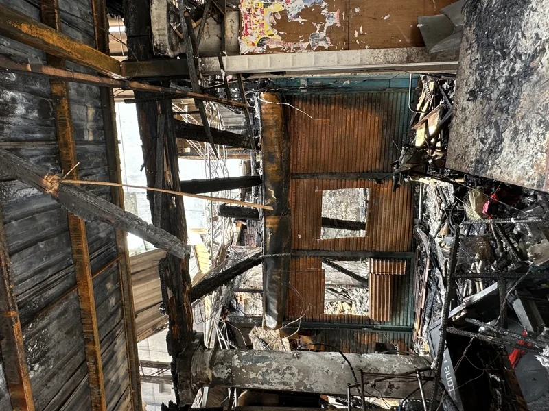 2到8號建築群今年遭遇火災,但仍保有大弧拱與西式柱。北市文化局提供