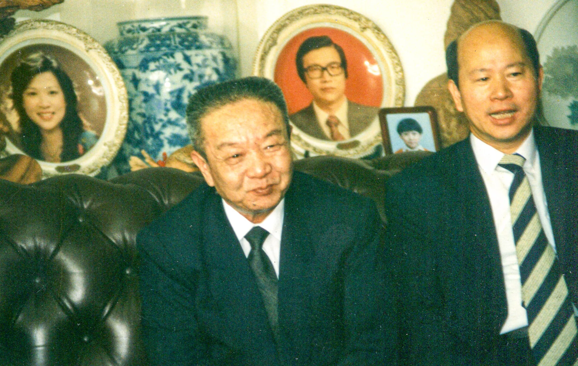 黃信介與許信良是《美麗島》雜誌的第一、二號人物,黃信介任發行人,許信良任社長。圖為兩人在已故省議員傅文政家中合影。何來美攝