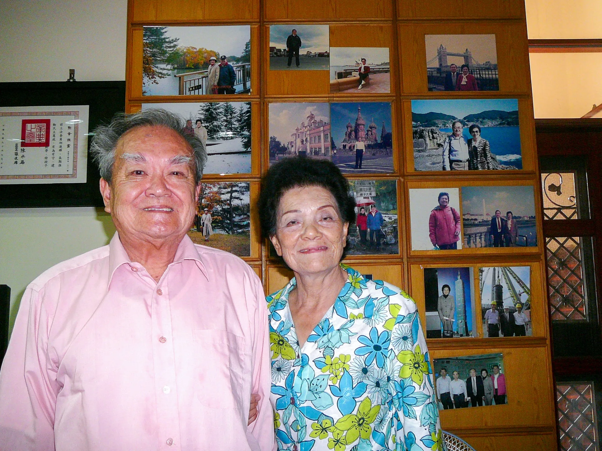 1979年「美麗島事件 」邱連輝一度被捕,幾天後獲釋,他是蔣經國諍友。圖為他與太太謝柑妹合影。李世斌提供