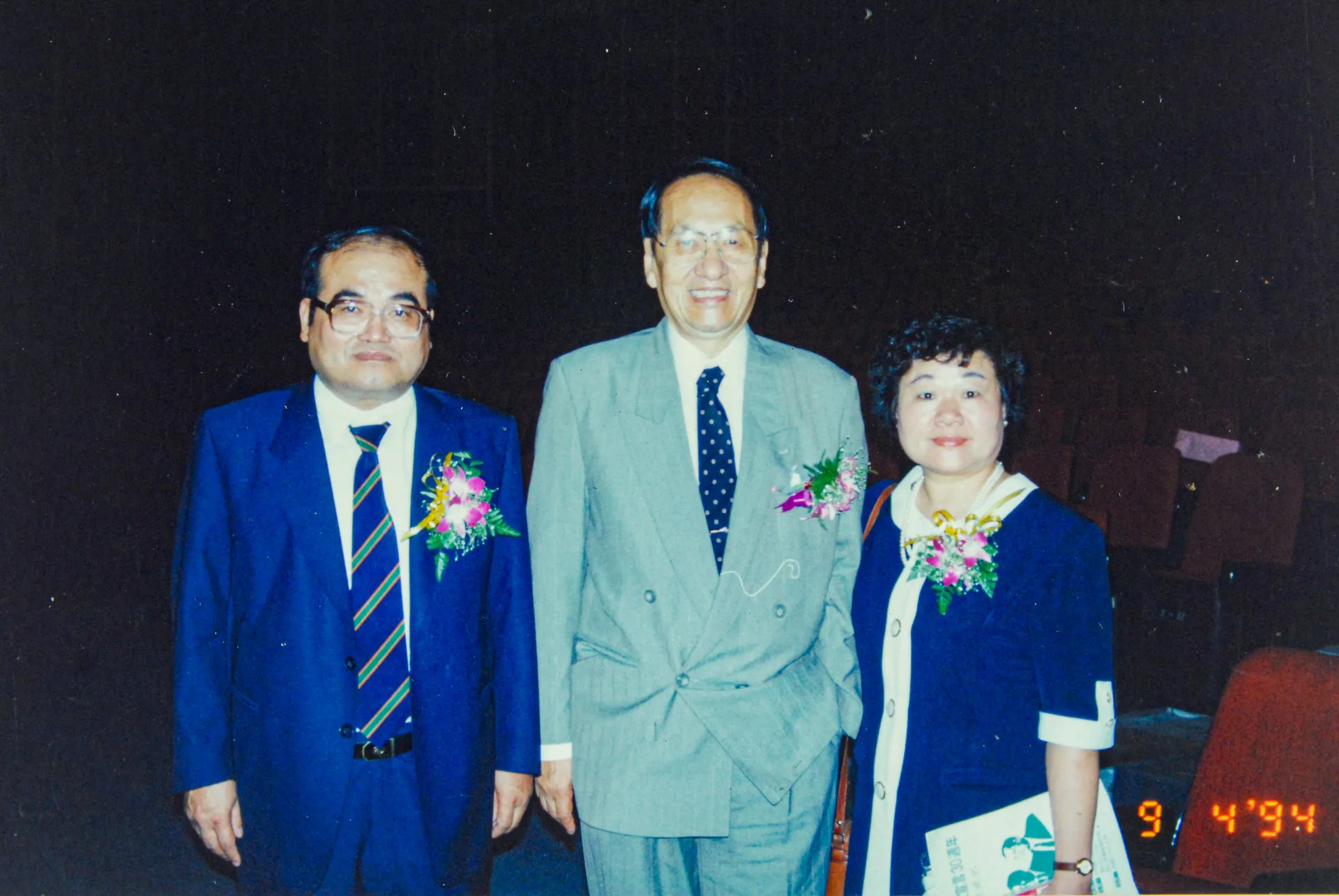 魏廷朝對彭明敏(中)是患難以共的恩師,他跟太太張慶惠與老師合影。張慶惠提供