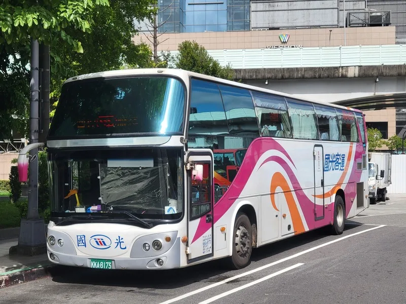 交通部12月起升級推出TPASS 2.0+公共運輸常客優惠方案,每月搭乘達指定次數,最高享30%回饋。國光客運提供