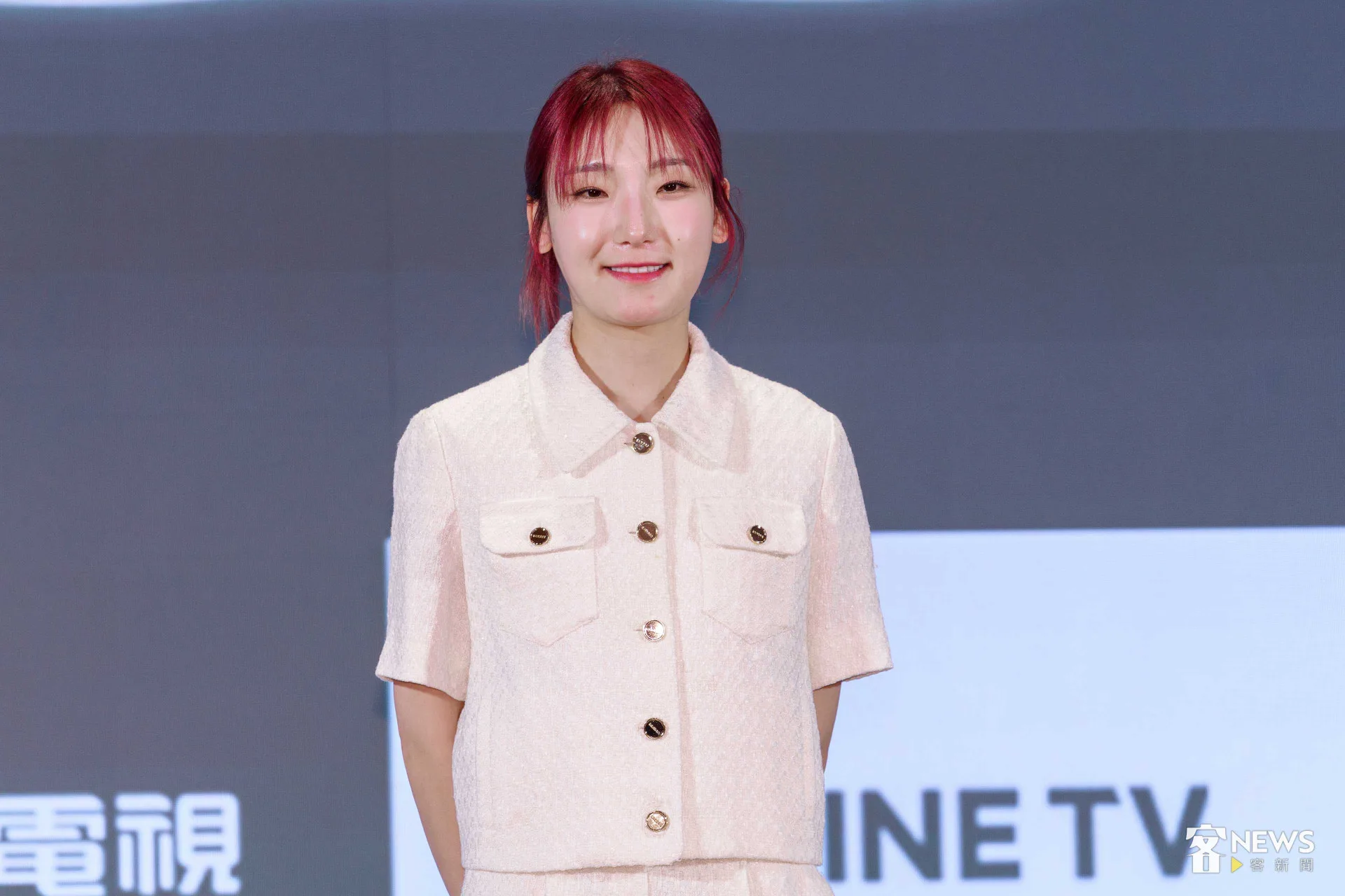 百萬YouTuber喜飯加入《廚師的迫降:客家廚房2》。李台源攝