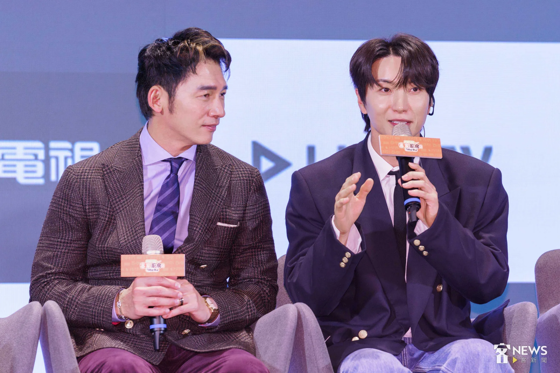 利特與温昇豪在記者會上展現好交情。李台源攝