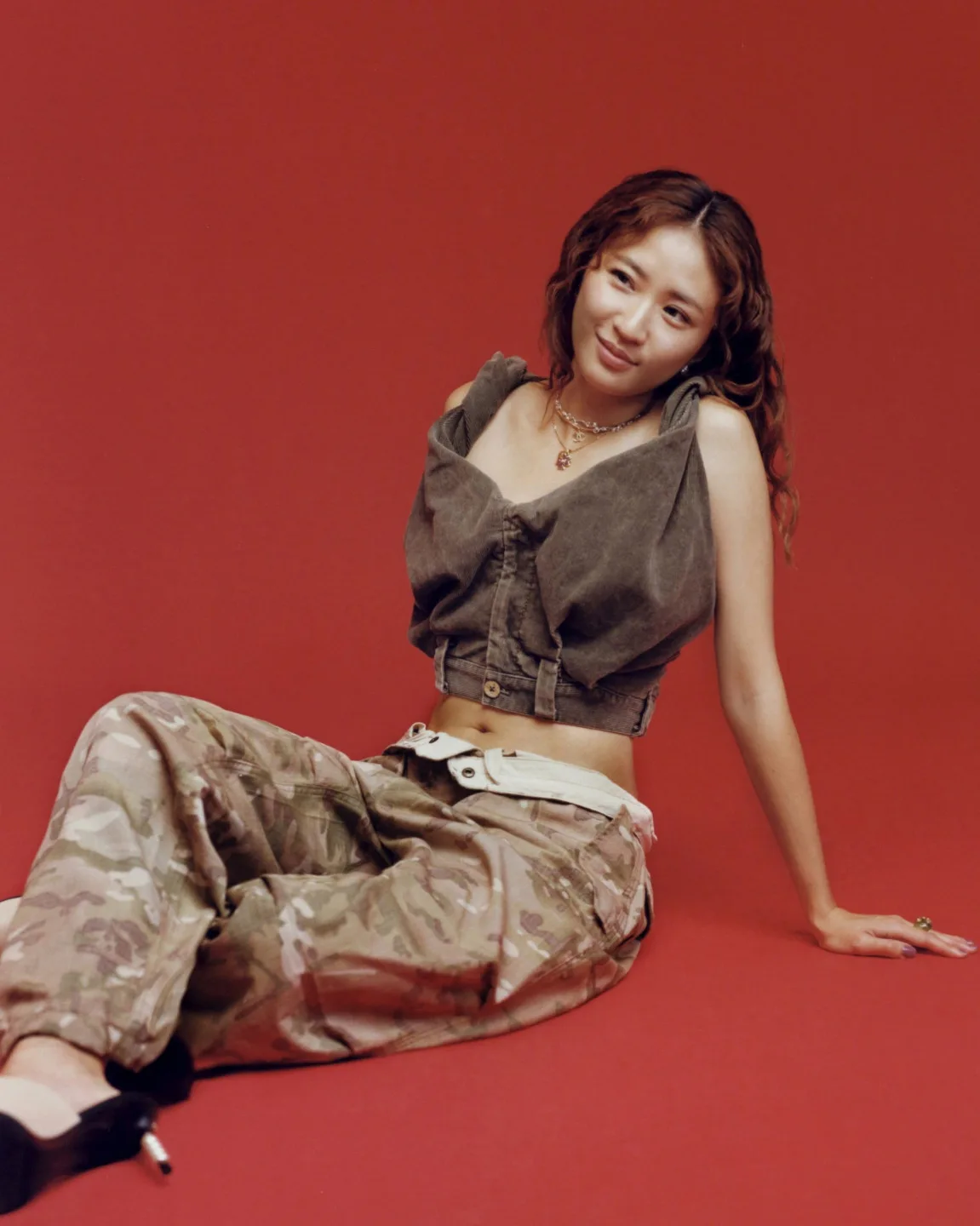 電影主題曲〈此刻永遠Timeless〉由男主角振永與9m88合唱，9m88大讚客語優雅、柔軟。瀚草文創GrX STUDIO提供