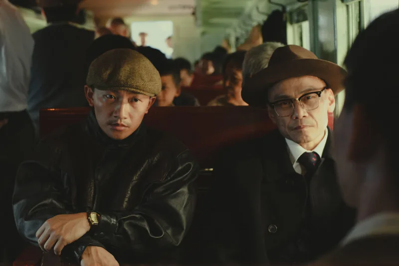 蔡昌憲(左)和陳以文(右)在《大濛》劇照。華文創提供