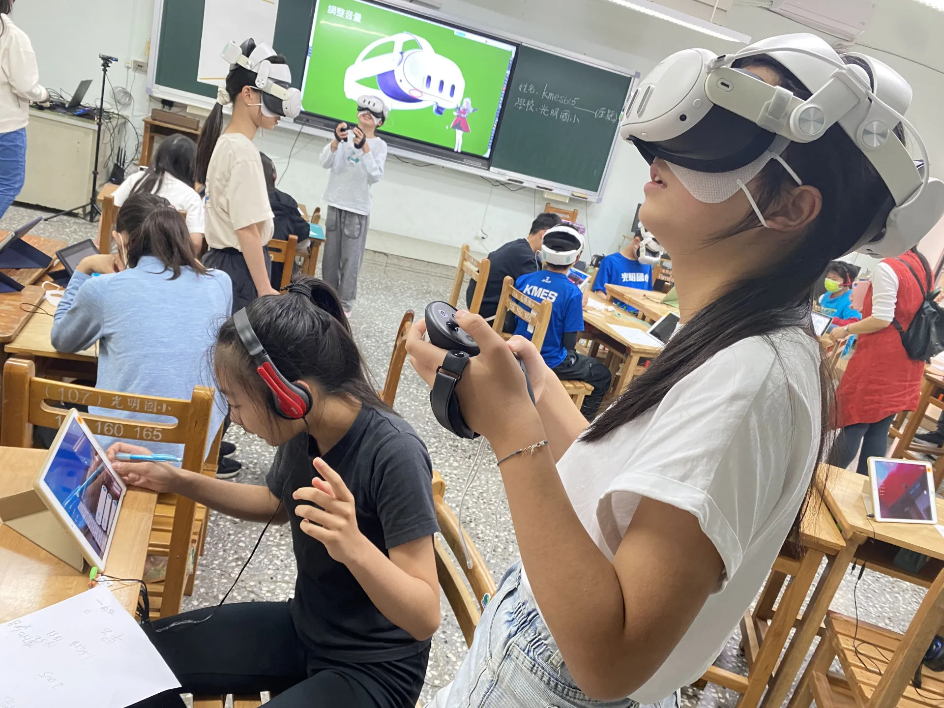 光明國小VR課程。新竹縣政府提供