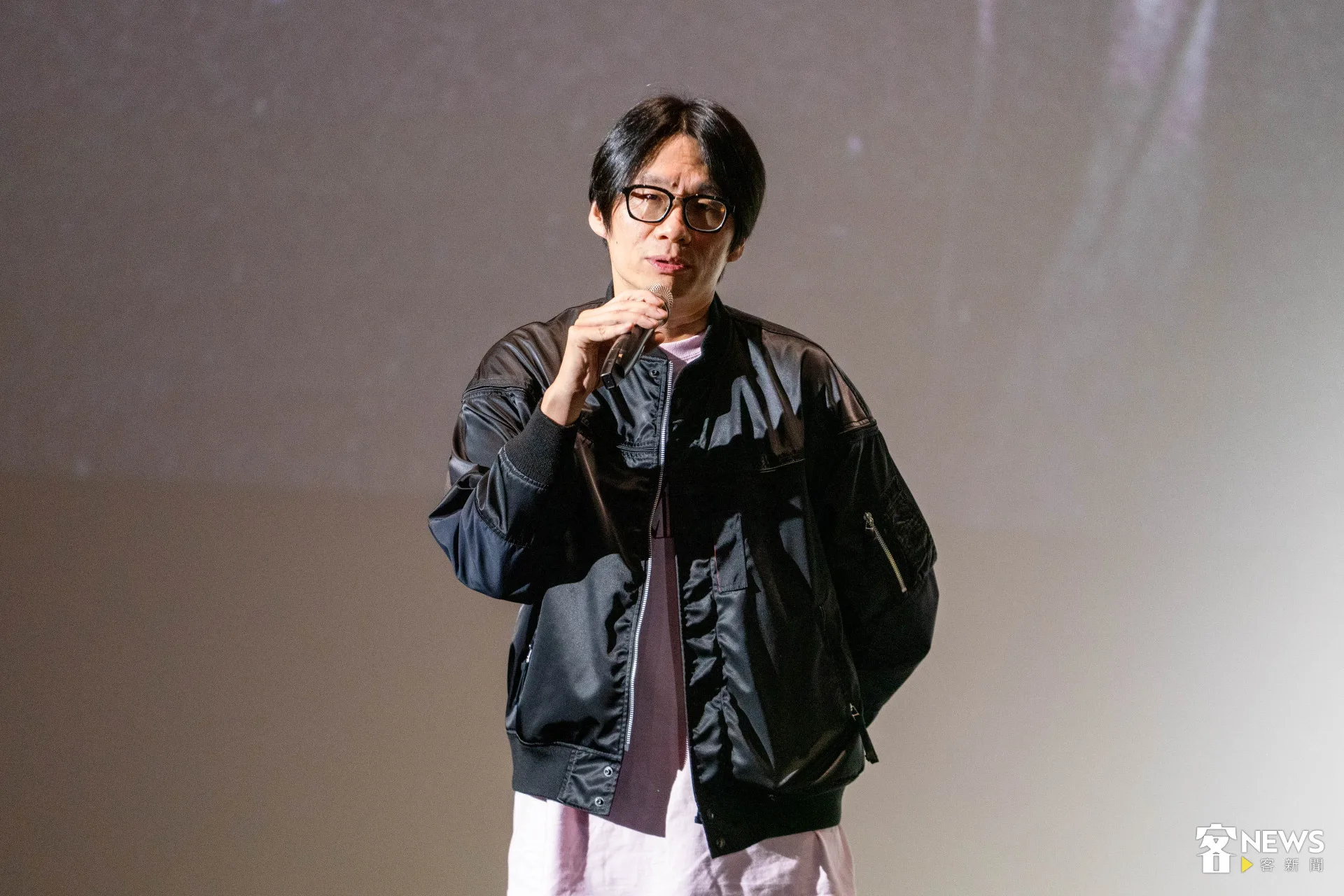 導演鄭乃方在試映會分享,韓國跆拳道角色的歷史背景。范修語攝